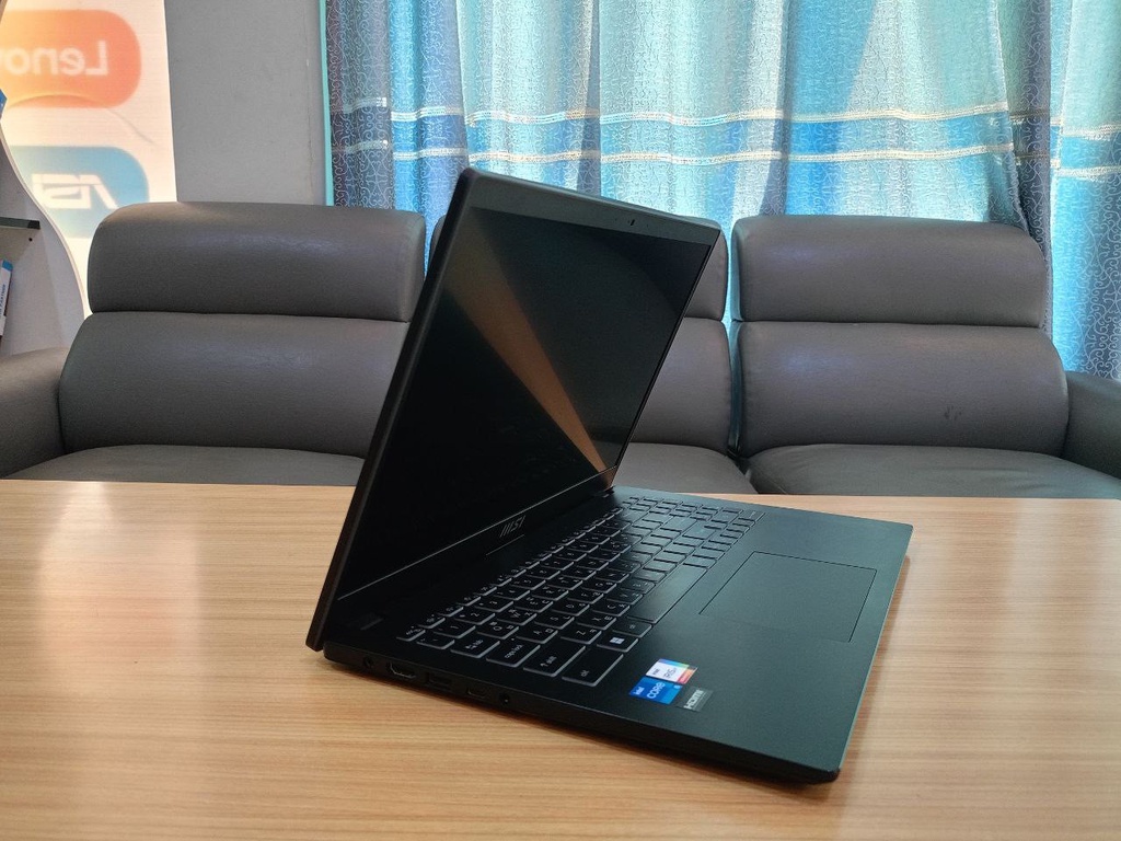 MSI Modern 15 (i5-1144G7, 8GB, 512SSD, 15.6")